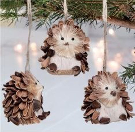 pinecone decorating